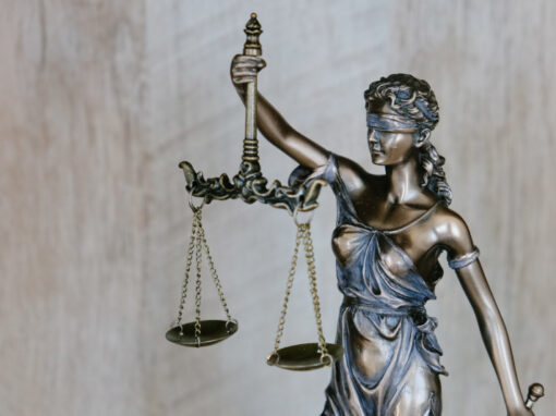 Projekt: Rechtsschutz stärken. Juristische Unterstützung für Migrant*innen
